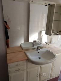 Mobile con specchio per bagno