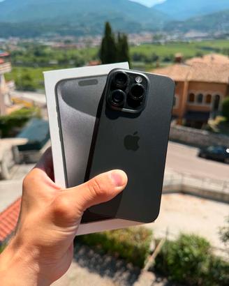 Vende  Iphone 15 Pro  256GB