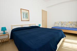 BILOCALE con balcone abitabile vicinissimo al mare