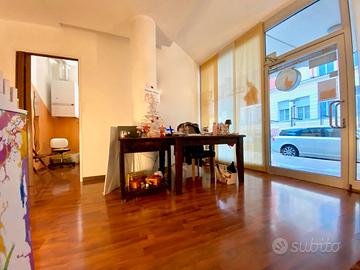 Negozio in Via Fiume