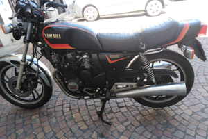 Yamaha xj 550