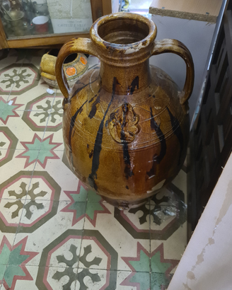 Capasa con decorazioni 8/primi 900