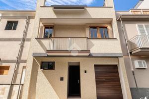 CASA INDIPENDENTE A CINISI