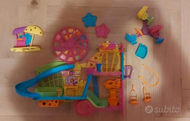 Polly Pocket Wall Party