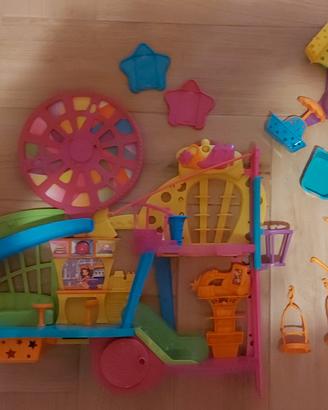Polly Pocket Wall Party
