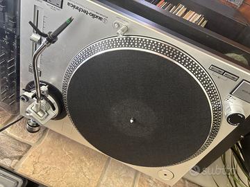 Coppia Giradischi Audio-Technica AT-LP120-USB