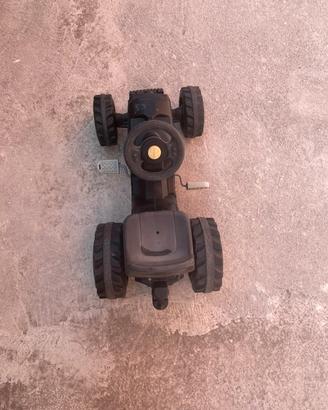 Trattorino a pedali per bambini