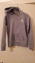 Felpa Jordan taglia L circa 10-12 anni