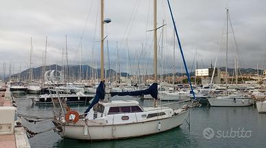Barca a vela Beneteau  32 natante motorsailer