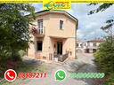 casa-con-garage-e-piccolo-uliveto