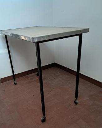 Tavolo/carrello per trasporto vasi o oggetti pesan