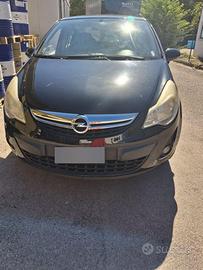 Opel corsa 1.2 benzina /gpl