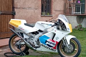 Suzuki Rgv 250 gamma vj22 pista 