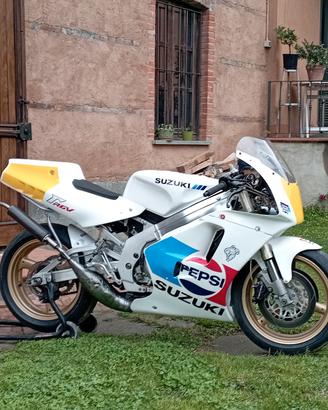 Suzuki Rgv 250 gamma vj22 pista 