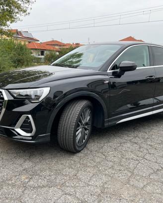 AUDI Q3 Sportback 35 TDI - S tronic - S line
