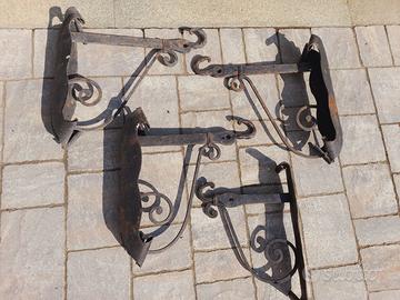 4 staffe da muro in ferro battuto