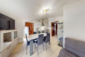 Appartamento piano secondo a 150 metri dalla spiag