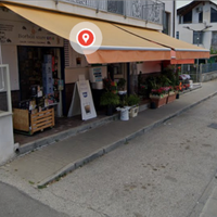 Locale commerciale 50mq + 250mq Area e Deposito