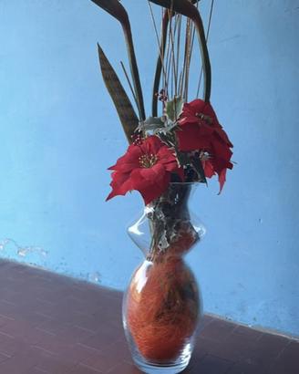Vaso in vetro con decorazione