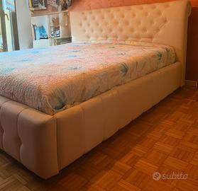 Letto matrimoniale contenitore vedi descrizione