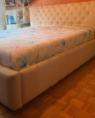 Letto matrimoniale contenitore vedi descrizione