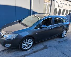 Opel Astra 1.7 CDTI 110CV Sports Tourer Cosmo Flee