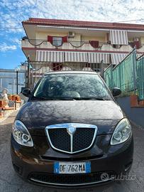 Lancia y