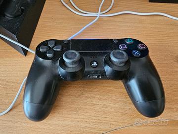 PlayStation 4 con controller 