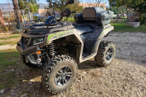 Quad Arctic Cat Alterra 700