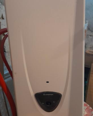 scaldabagno Istantaneo a gas Ariston TIPO B11bs