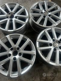 Cerchi in lega 16 pollici per VW
