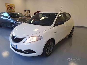 LANCIA Ypsilon 1.2 89000km!!!