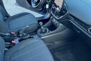 Macchina ford fiesta