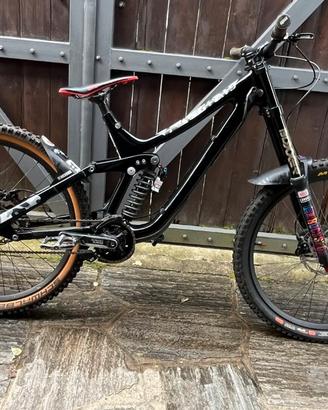 NORCO AURUM DH CARBON TG.M