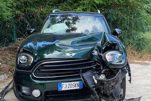 Mini countryman f60 incidentata