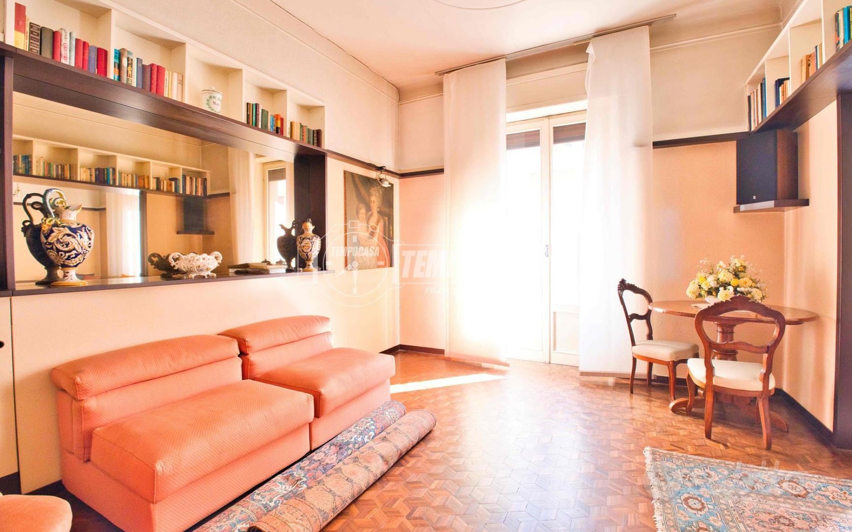 CINQUE LOCALI CON DOPPI SERVIZI , ZONA S.CUORE !!! - Vista 4