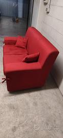 Splendido Divano a 2 piazze rosso