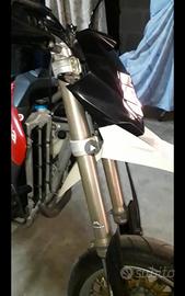 moto enduro HUSQVARNA 