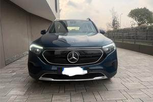 EQB 300 4MATIC PREMIUM