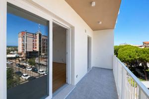 Appartamento di 95 m² con 5 locali e box auto a Ch