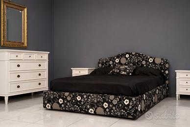 Letto imbottito nuovo da esposizione