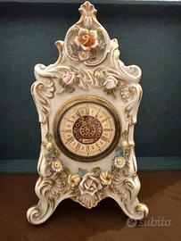 Scultura Orologio da tavolo Capodimonte