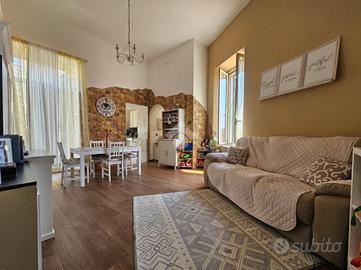 3 LOCALI A NAPOLI