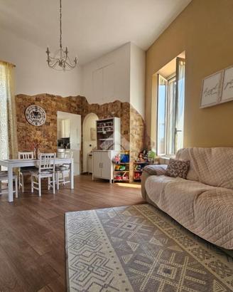 3 LOCALI A NAPOLI