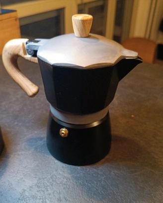 caffettiera tre tazze nuova 