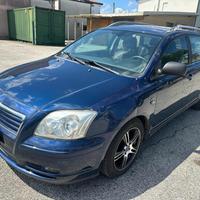 TOYOTA Avensis 2.0 D-4D 16V Station Wagon