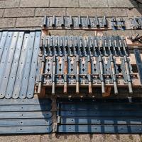 Ferramenta varia per cancello in legno