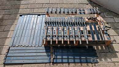 Ferramenta varia per cancello in legno