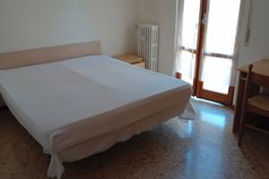 Libera da subito Singola per ragazze studenti