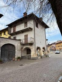 Rustico / Casale di 118 m² con più di 5 locali a P